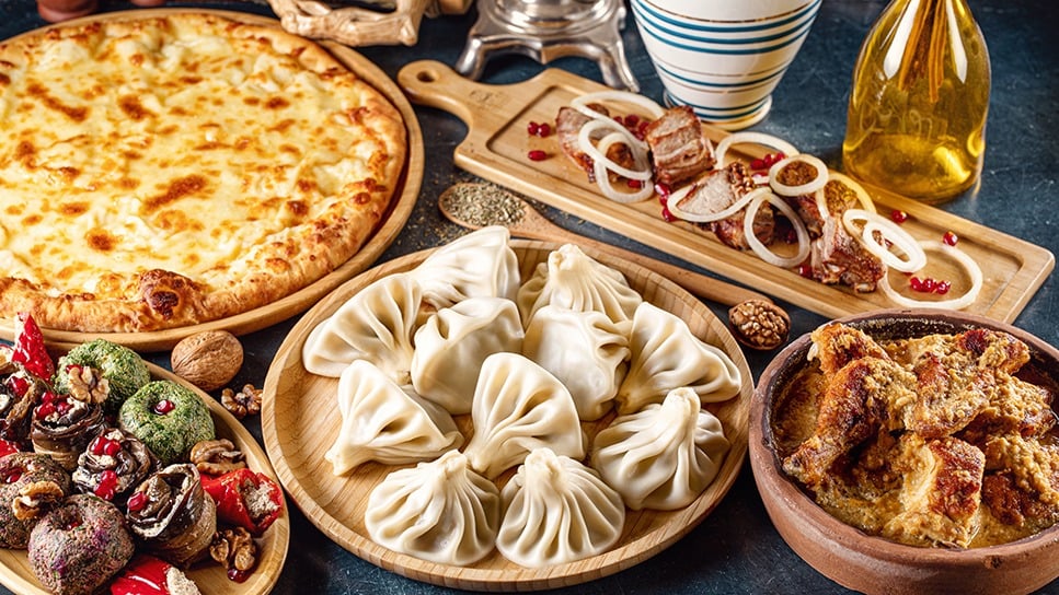 Вкус Грузии: лучшие традиционные блюда, которые должен попробовать каждый турист