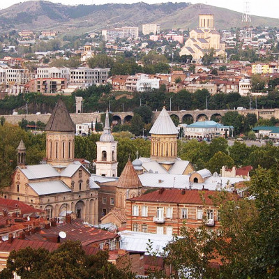 {"en":"Norashen Church of Tbilisi","de":"Noraschen Kirche von Tbilisi","ru":"Церковь Благовещения"}