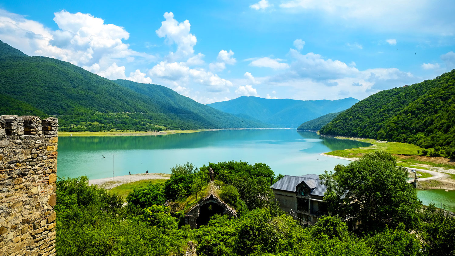 Zhinvali Reservoir, Ananuri