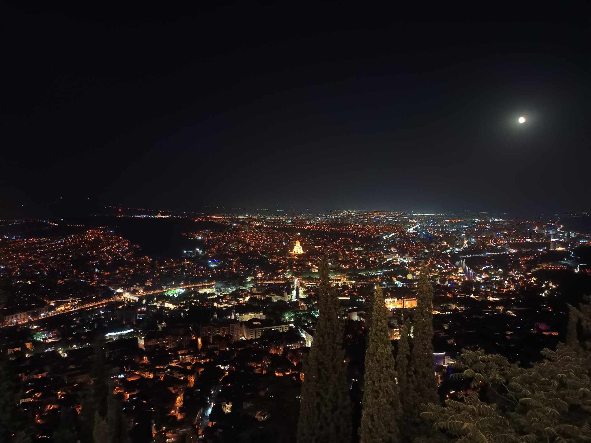 Tbilisi by Night – Best Places for Evening Walks and Relaxation
