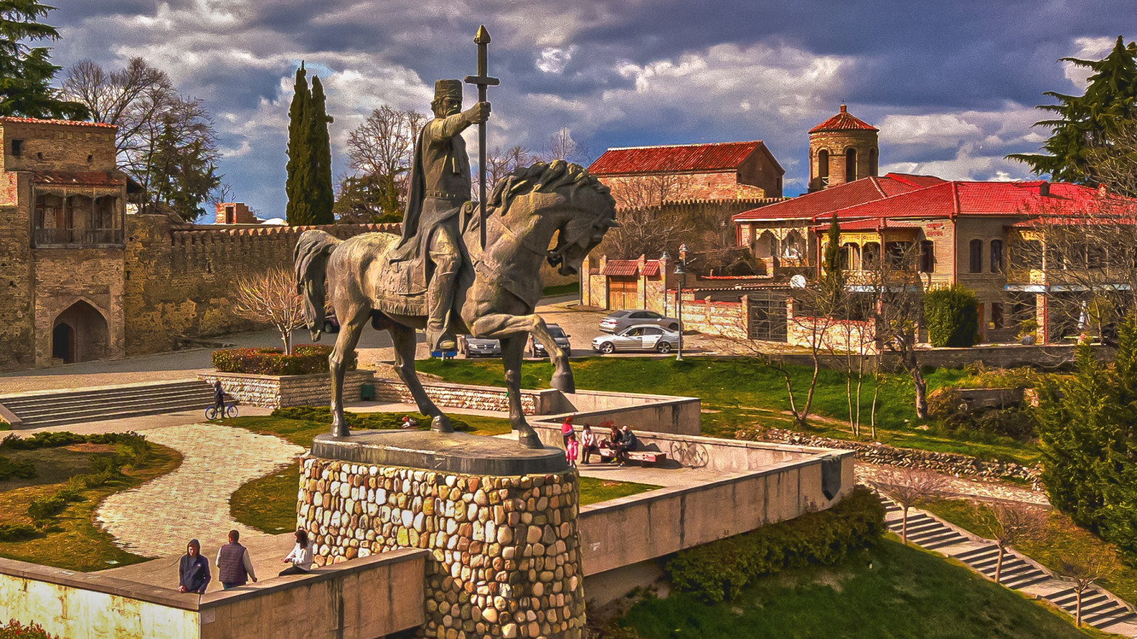 Statue of King Erekle II and Batinistsikhe, Telavi