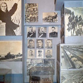 {"en":"Museum of Military Glory","de":"Museum für militärischen Ruhm","ru":"Mузей боевой славы"}